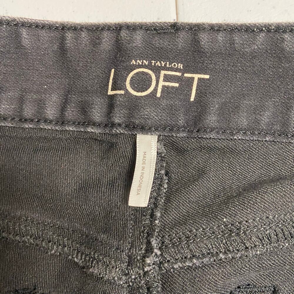 Ann Taylor Loft Black Denim Stretch Curvy Flare Jeans Size 6 Minimalist Staple - Picture 5 of 11